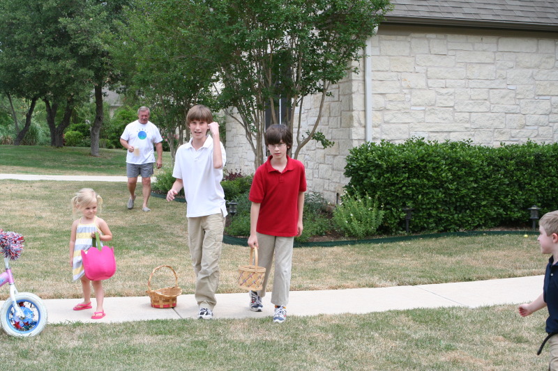 2011/04(April)/Easter/800x600_2011-04-24-Easter-07-Sydney-Jim-Chance-Dax-Ian.JPG