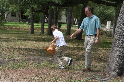 2011-04-24-Easter-29-Chance-Travis.JPG