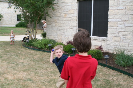 2011-04-24-Easter-59-Dax-Ian-Sydney-Janeen.JPG