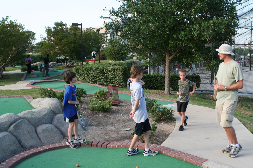 2011/05(May)/Dax-Birthday/1024x768_2011-05-08-Dax-Austin-Park-54-JC-Chance-Travis.JPG