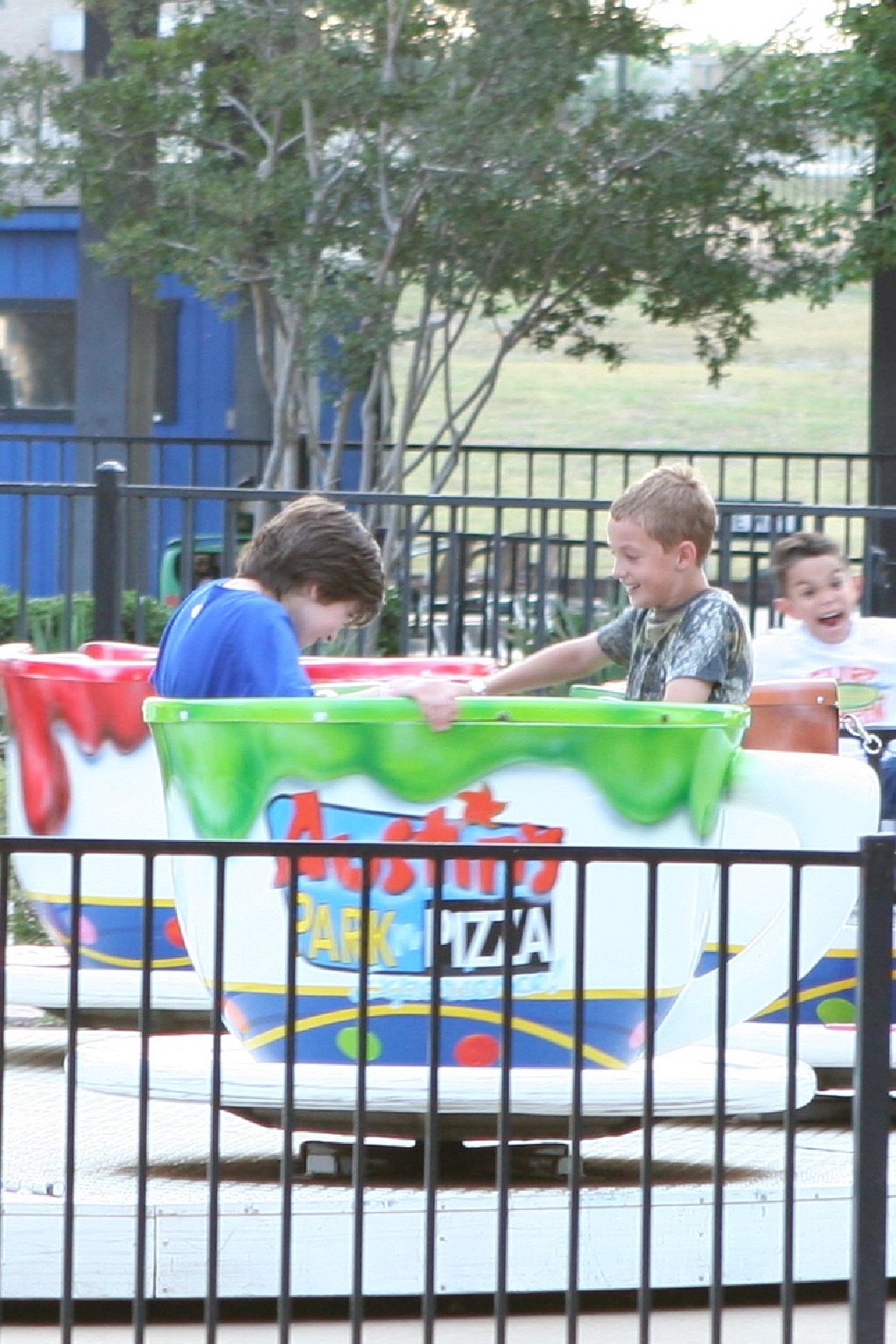 2011/05(May)/Dax-Birthday/1024x768_2011-05-08-Dax-Austin-Park-68-JC.JPG