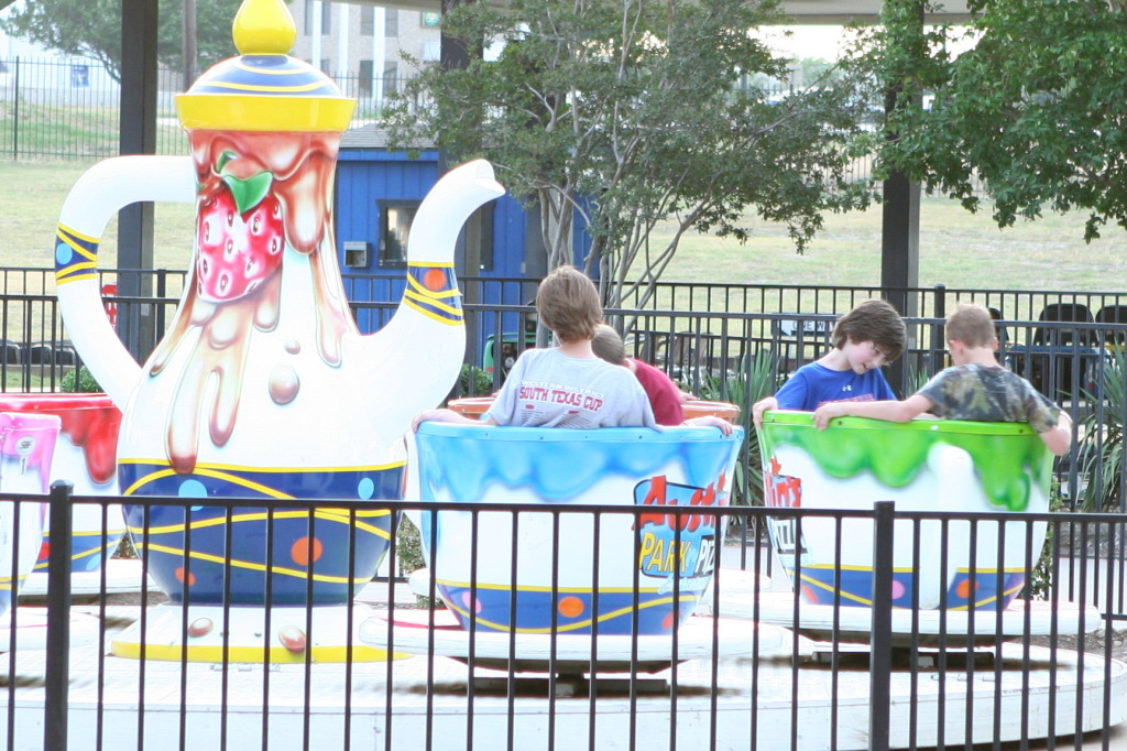 2011/05(May)/Dax-Birthday/1024x768_2011-05-08-Dax-Austin-Park-71-JC-Case-Chance.JPG