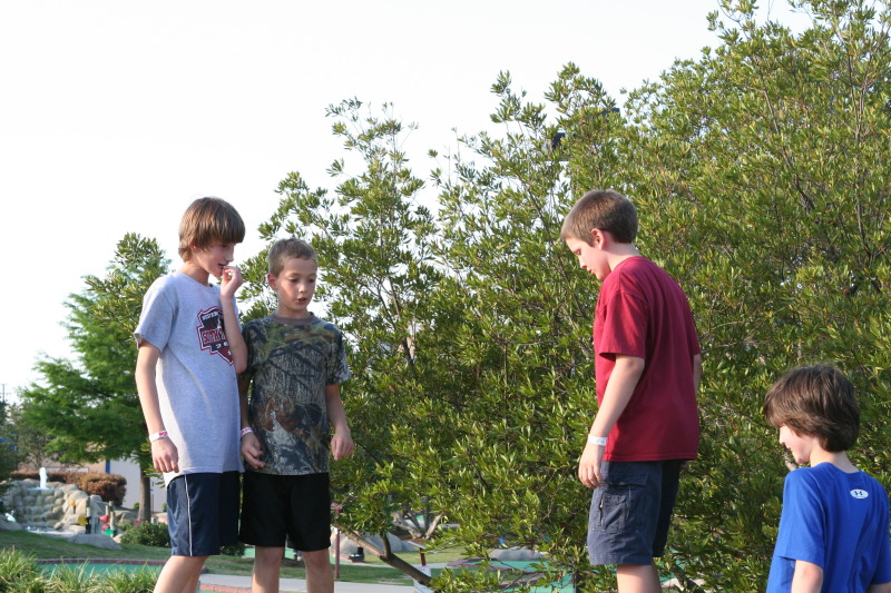 2011/05(May)/Dax-Birthday/800x600_2011-05-08-Dax-Austin-Park-43-Chance-JC-Case.JPG