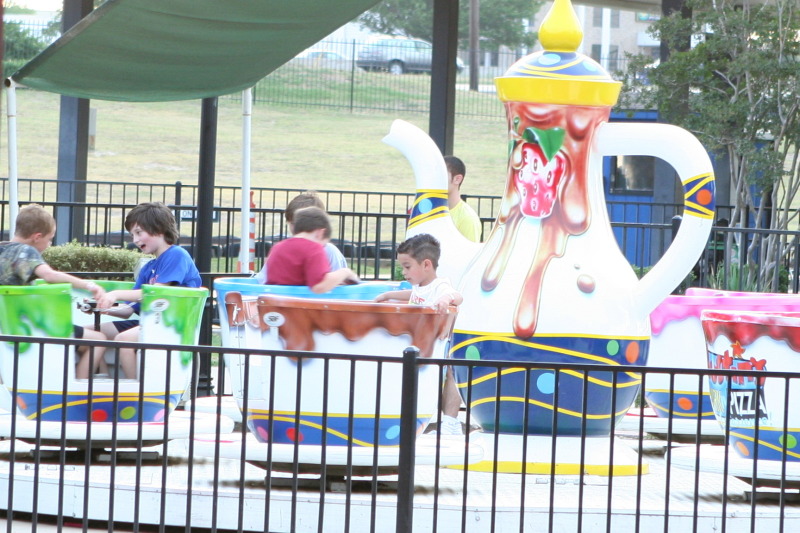 2011/05(May)/Dax-Birthday/800x600_2011-05-08-Dax-Austin-Park-60-Chance-Case-JC.JPG