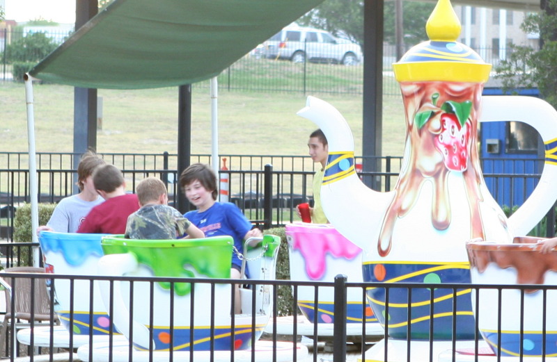 2011/05(May)/Dax-Birthday/800x600_2011-05-08-Dax-Austin-Park-62-Chance-Case-JC.JPG