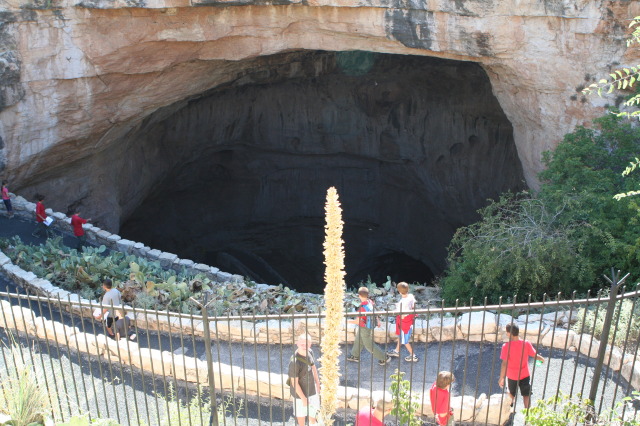 2011/06(June)/Troop-214-Summer-Camp/2-Carlsbad-Caverns/640x480_2011-06-26-Troop214-23-Carlsbad.JPG
