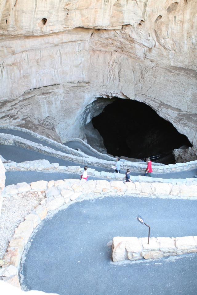 2011/06(June)/Troop-214-Summer-Camp/2-Carlsbad-Caverns/640x480_2011-06-26-Troop214-27-Carlsbad-Andrew-Chance.JPG