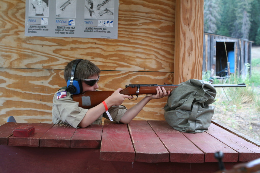 2011/06(June)/Troop-214-Summer-Camp/3-Camp-Wehinahpay/1024x768_2011-06-27-Camp-Wehinahpay-36-Andrew.JPG