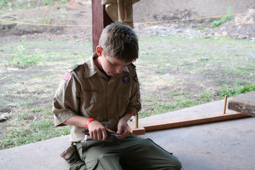 2011/06(June)/Troop-214-Summer-Camp/3-Camp-Wehinahpay/1024x768_2011-06-27-Camp-Wehinahpay-37-Andrew.JPG