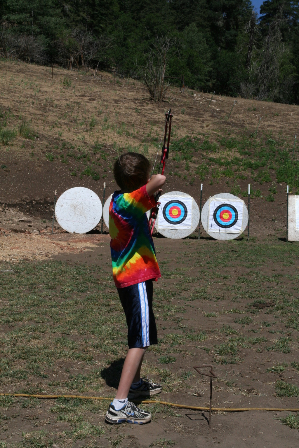 2011/06(June)/Troop-214-Summer-Camp/3-Camp-Wehinahpay/1024x768_2011-06-28-Camp-Wehinahpay-05-Chance-archery.JPG