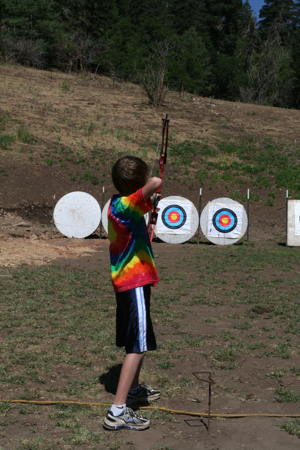 2011/06(June)/Troop-214-Summer-Camp/3-Camp-Wehinahpay/1024x768_2011-06-28-Camp-Wehinahpay-06-Chance-archery.JPG