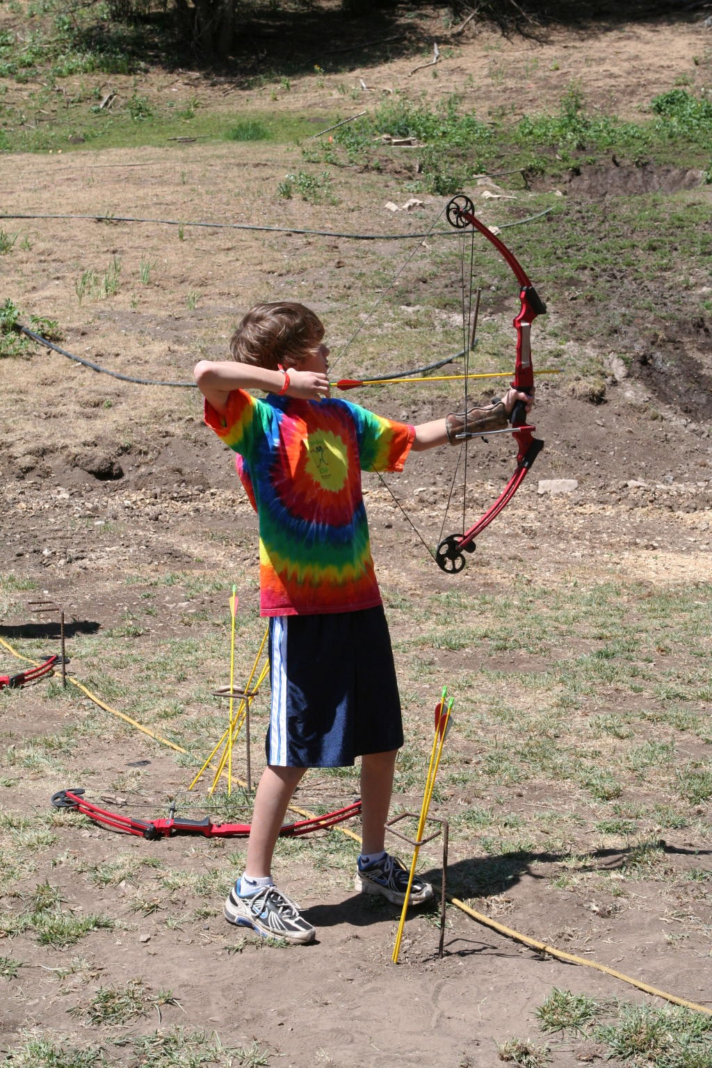 2011/06(June)/Troop-214-Summer-Camp/3-Camp-Wehinahpay/1024x768_2011-06-28-Camp-Wehinahpay-11-Chance-archery.JPG