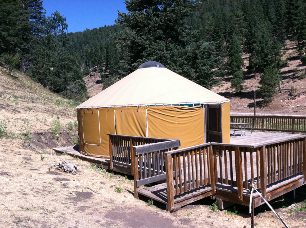 2011/06(June)/Troop-214-Summer-Camp/3-Camp-Wehinahpay/1024x768_2011-06-30-Troop214-Camp-Wehinahpay-08-Yurt.jpg