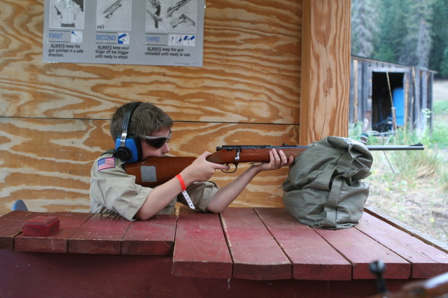 2011/06(June)/Troop-214-Summer-Camp/3-Camp-Wehinahpay/640x480_2011-06-27-Camp-Wehinahpay-36-Andrew.JPG