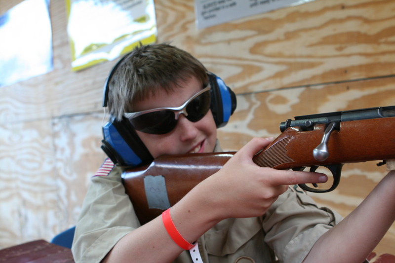 2011/06(June)/Troop-214-Summer-Camp/3-Camp-Wehinahpay/800x600_2011-06-27-Camp-Wehinahpay-27-Andrew.JPG