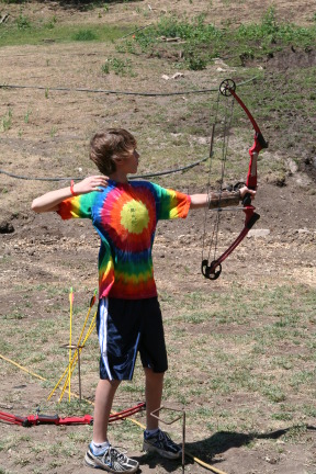 2011-06-28-Camp-Wehinahpay-16-Chance-archery.JPG
