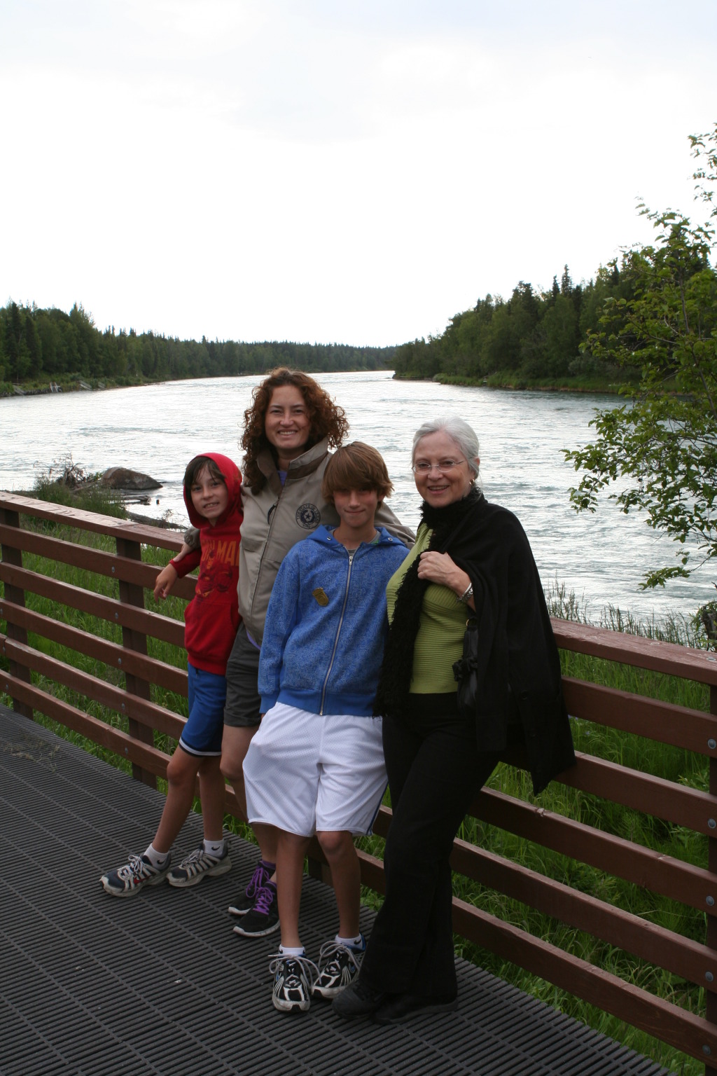 2011/07(July)/Alaska/2_Soldotna_to_Aleyska_Winner/1024x768_2011-07-14-Soldotna-Dax-Suzi-Chance-Susana-02.JPG