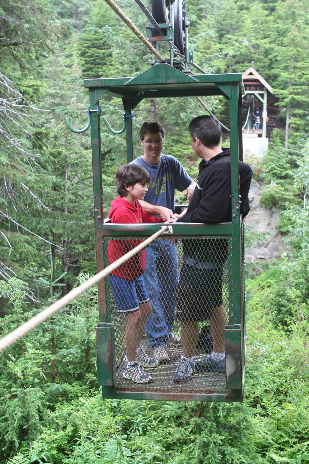 2011/07(July)/Alaska/2_Soldotna_to_Aleyska_Winner/1024x768_2011-07-14-Winner-Creek-125-Dax-Troy-Bill.JPG