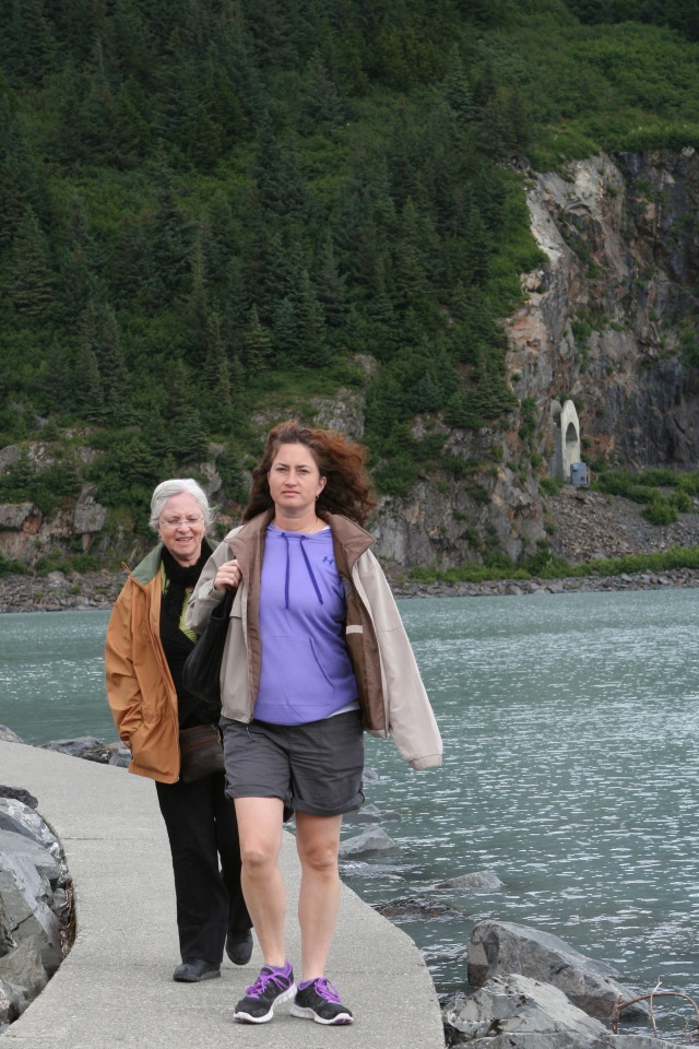 2011-07-14-Portage-Glacier-74-Suzi-Susana.JPG