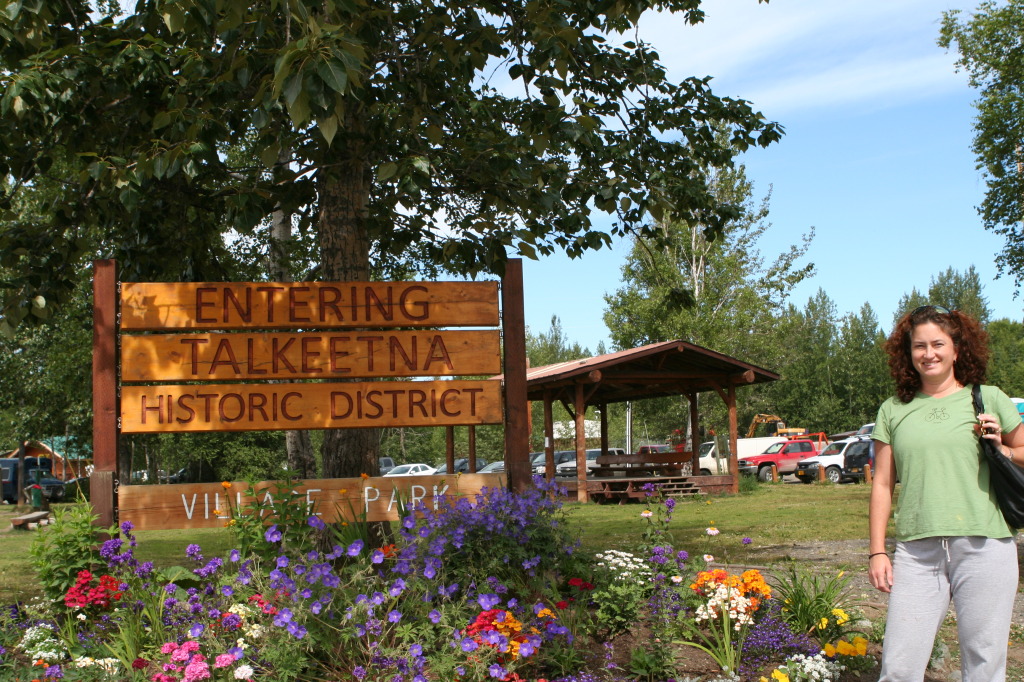 2011/07(July)/Alaska/3_to-Talkeetna/1024x768_2011-07-15-Talkeetna-19-Suzi.JPG