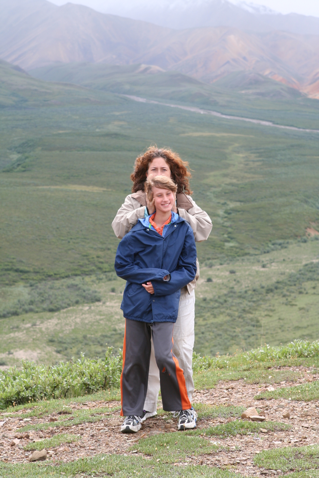 2011/07(July)/Alaska/4_Denali/1024x768_2011-07-15-Denali-002-Suzi-Chance.JPG