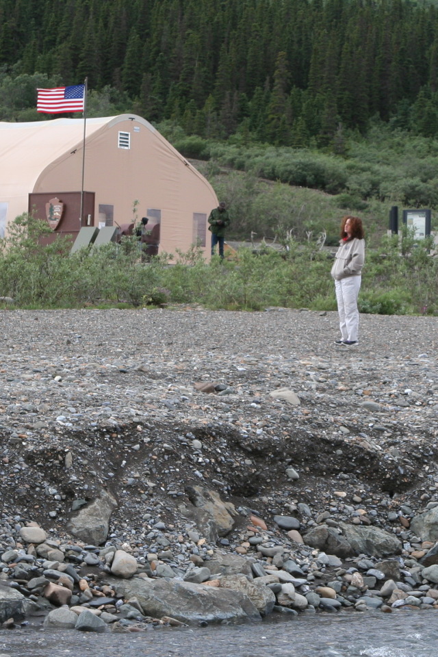 2011/07(July)/Alaska/4_Denali/640x480_2011-07-15-Denali-106-Suzi.JPG