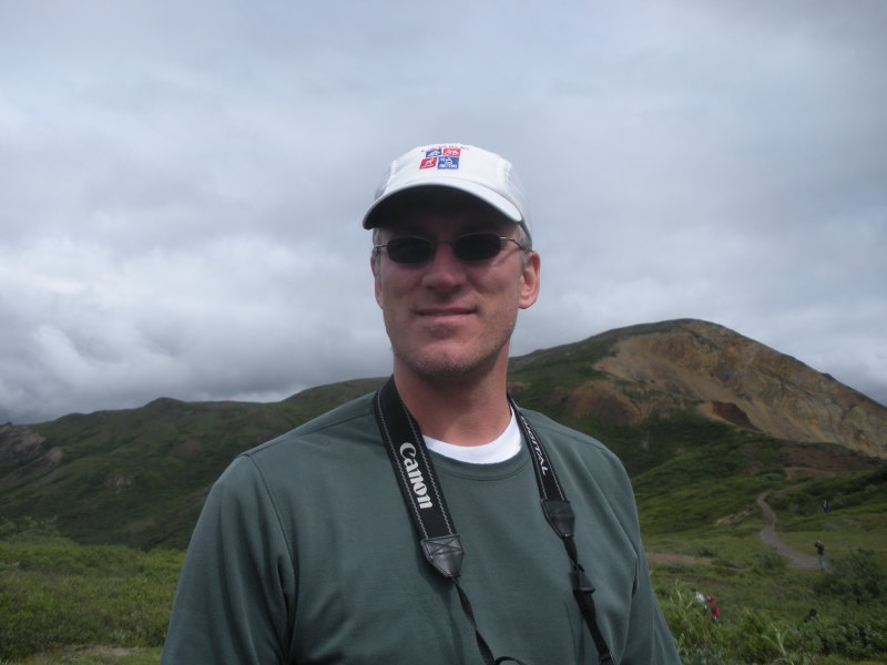 2011/07(July)/Alaska/4_Denali/800x600_2011-07-15-Denali-078-Travis.JPG