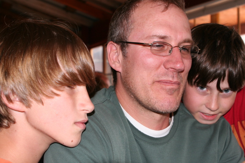 2011/07(July)/Alaska/4_Denali/800x600_2011-07-15-Denali-155-Chance-Travis-Dax.JPG