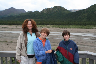 2011-07-15-Denali-051-Suzi-Chance-Dax.JPG