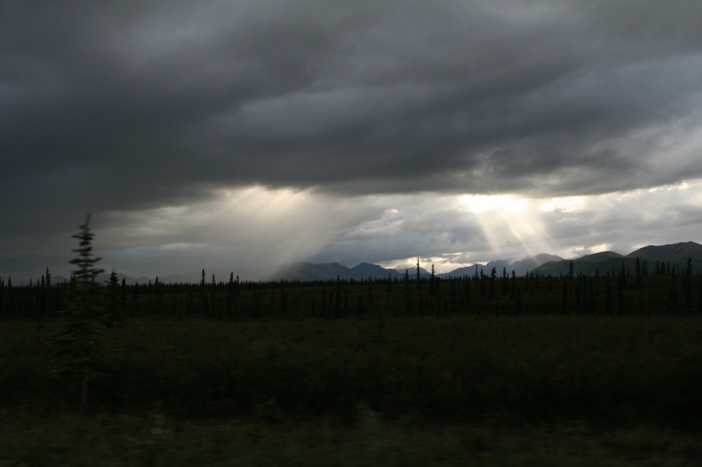 2011/07(July)/Alaska/6_Clouds_and_Rainbow/1024x768_2011-07-15-Alaska-11.JPG