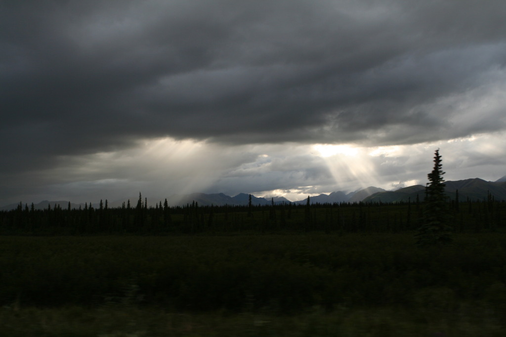 2011/07(July)/Alaska/6_Clouds_and_Rainbow/1024x768_2011-07-15-Alaska-14.JPG
