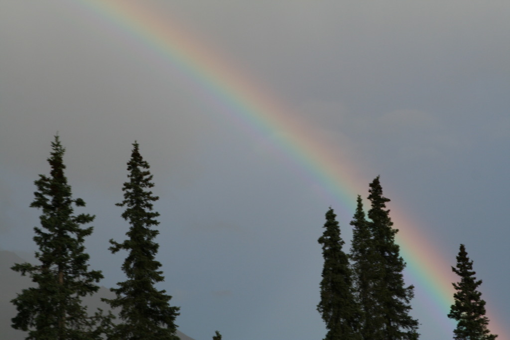 2011/07(July)/Alaska/6_Clouds_and_Rainbow/1024x768_2011-07-15-Alaska-21-Rainbow.JPG