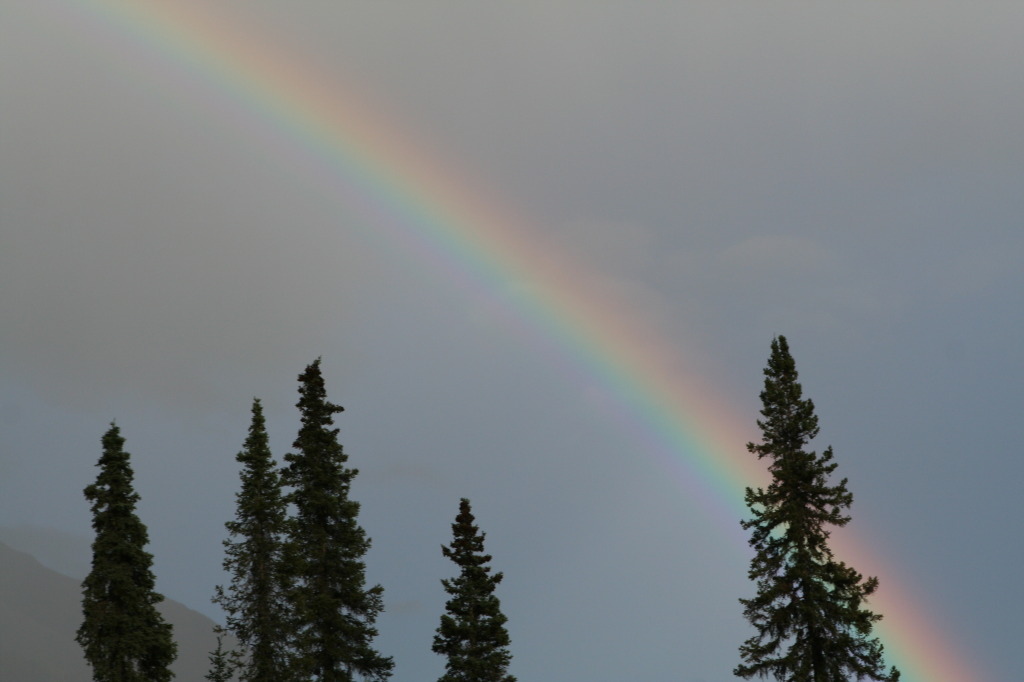 2011/07(July)/Alaska/6_Clouds_and_Rainbow/1024x768_2011-07-15-Alaska-22-Rainbow.JPG