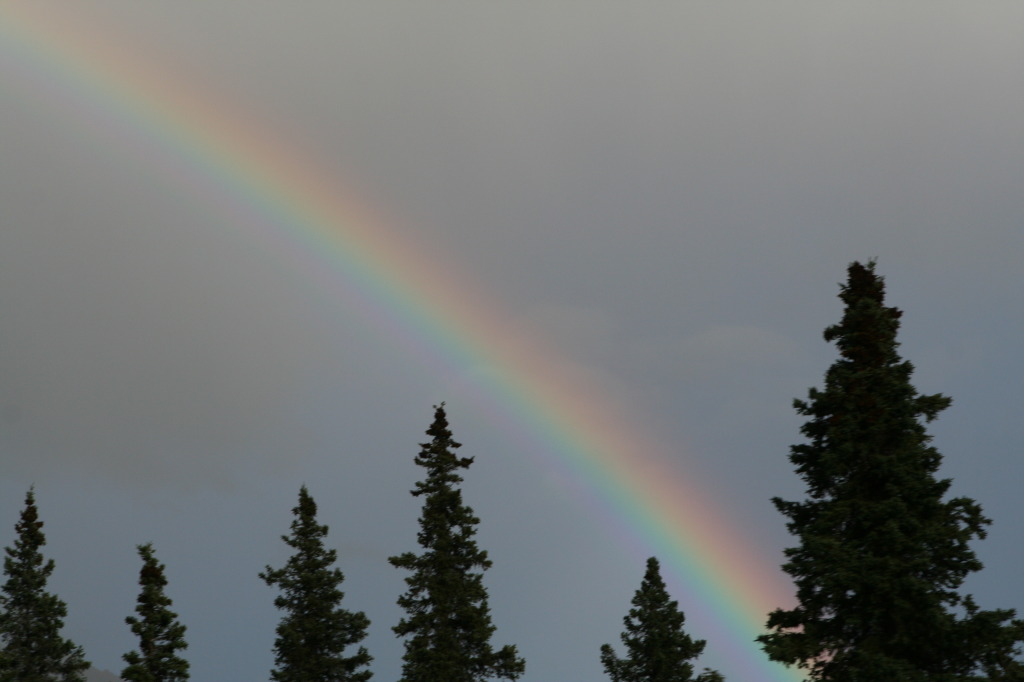 2011/07(July)/Alaska/6_Clouds_and_Rainbow/1024x768_2011-07-15-Alaska-23-Rainbow.JPG