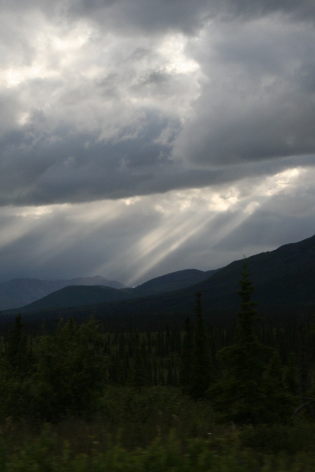 2011/07(July)/Alaska/6_Clouds_and_Rainbow/640x480_2011-07-15-Alaska-04.JPG