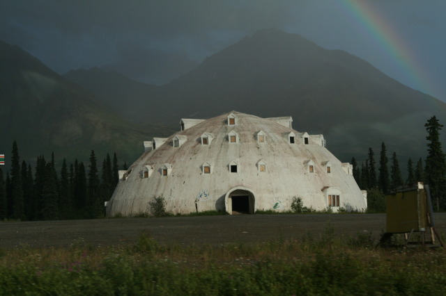 2011/07(July)/Alaska/6_Clouds_and_Rainbow/640x480_2011-07-15-Alaska-17-Rainbow.JPG