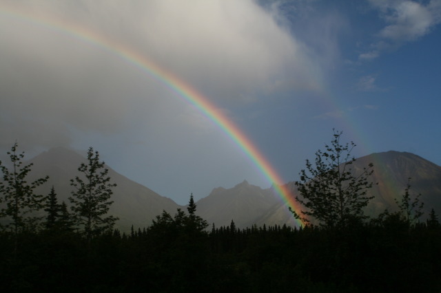 2011/07(July)/Alaska/6_Clouds_and_Rainbow/640x480_2011-07-15-Alaska-33-Rainbow.JPG