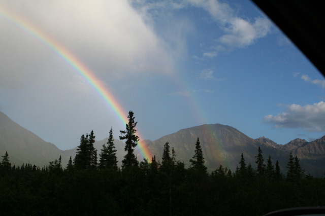 2011/07(July)/Alaska/6_Clouds_and_Rainbow/640x480_2011-07-15-Alaska-36-Rainbow.JPG