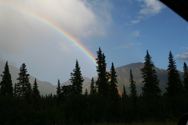 2011/07(July)/Alaska/6_Clouds_and_Rainbow/640x480_2011-07-15-Alaska-41-Rainbow.JPG
