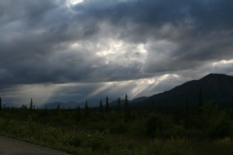 2011/07(July)/Alaska/6_Clouds_and_Rainbow/800x600_2011-07-15-Alaska-06.JPG