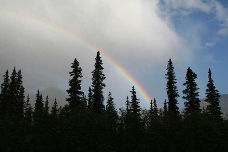 2011/07(July)/Alaska/6_Clouds_and_Rainbow/800x600_2011-07-15-Alaska-24-Rainbow.JPG
