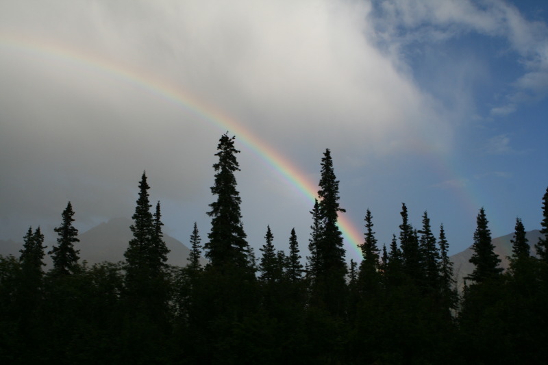 2011/07(July)/Alaska/6_Clouds_and_Rainbow/800x600_2011-07-15-Alaska-31-Rainbow.JPG
