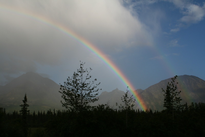 2011/07(July)/Alaska/6_Clouds_and_Rainbow/800x600_2011-07-15-Alaska-34-Rainbow.JPG