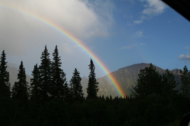 2011/07(July)/Alaska/6_Clouds_and_Rainbow/800x600_2011-07-15-Alaska-43-Rainbow.JPG