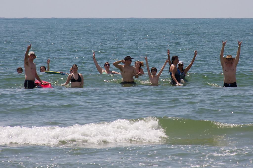 2011-07-07-Port-Aransas-29-Travis-Suzi-Brittney-Marci-Ben-McKenzie-Dax-Kiffin-Kavita-Doug-GOOD.jpg