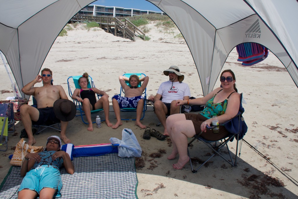 2011-07-07-Port-Aransas-46-Ben-Kavita-McKenzie-Zen-Ren-Marci.jpg