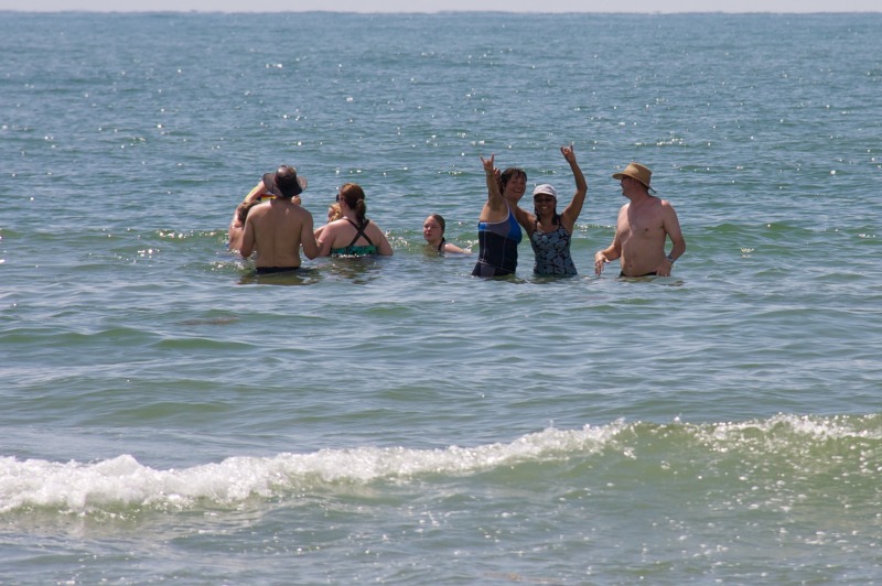 2011/07(July)/Port-Aransas/07-07-Port-Aransas-Beach/800x600_2011-07-07-Port-Aransas-27-Kiffin-Kavita-Ben.jpg