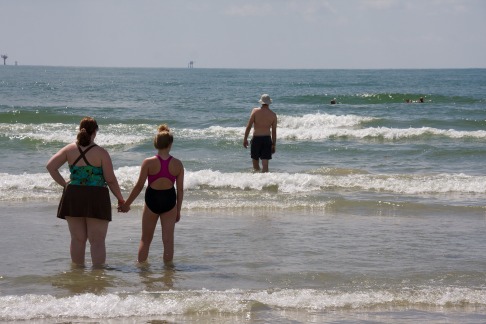 2011-07-07-Port-Aransas-05-Travis-Marci-McKenzie.jpg