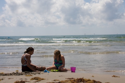 2011-07-07-Port-Aransas-16-Kalyani-Zeta.jpg