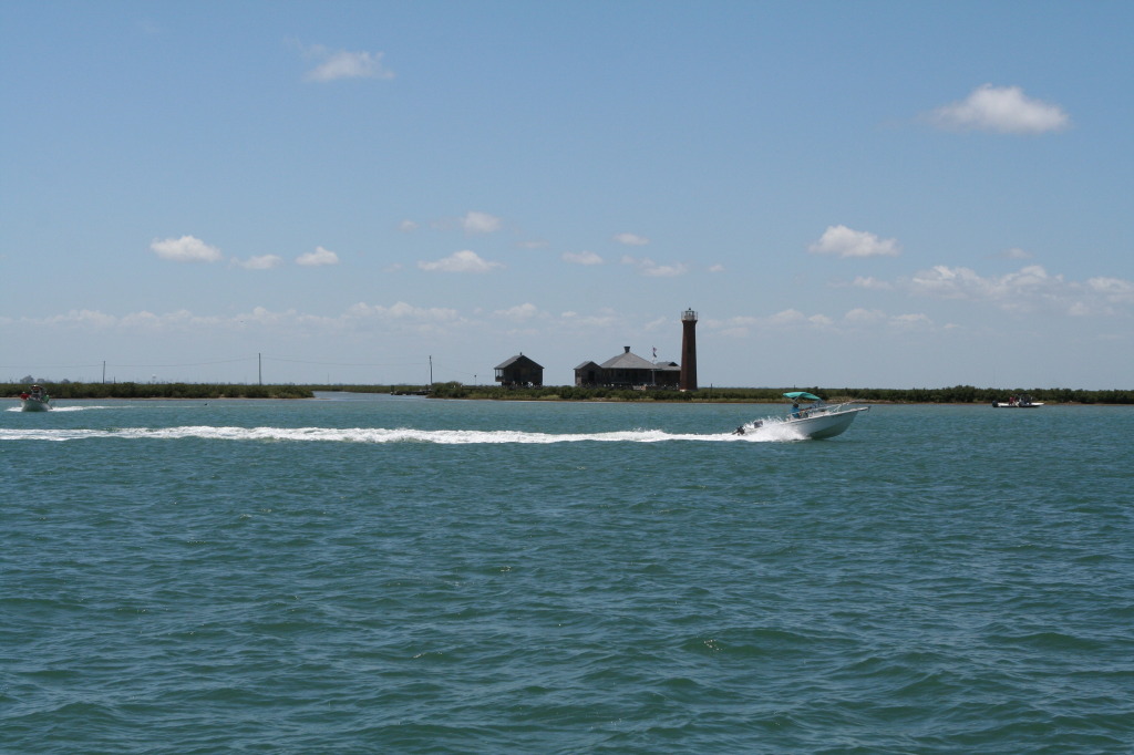 2011/07(July)/Port-Aransas/07-08-Port-Aransas-Dolphin-watch/1024x768_2011-07-08-Port-Aransas-Dolphin-tour-24.JPG